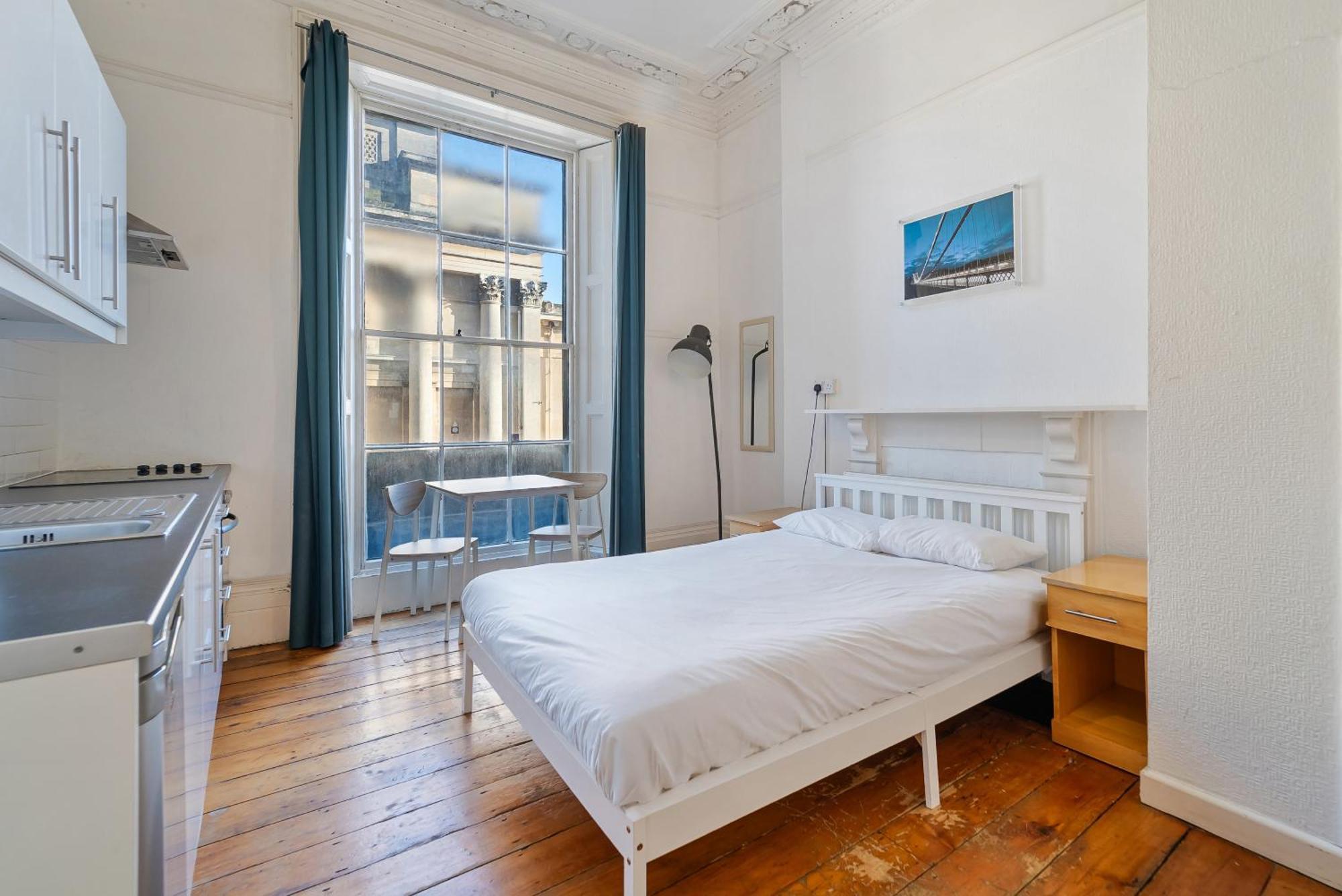 Westbourne Place Rooms - By Clifton Short Lets Бристоль Номер фото